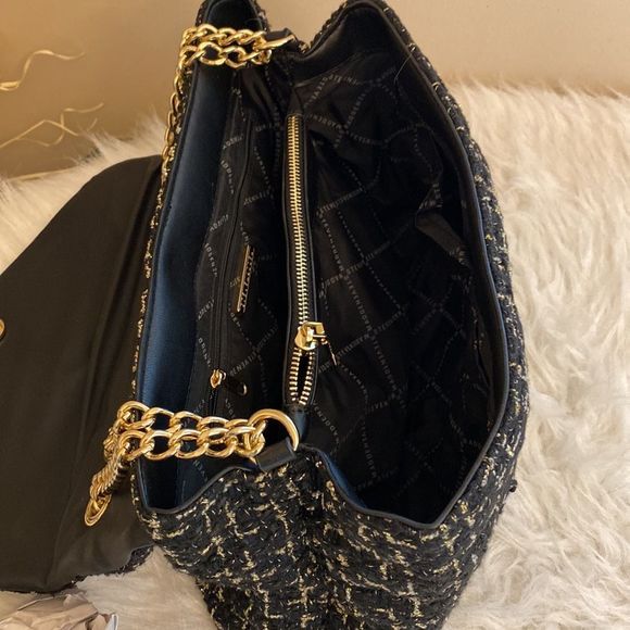 Steve Madden (Bledger)Shoulder Bag - Black & Gold - Picture 7 of 13